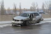 Тройное ДТП под Одессой: автомобиль всмятку, окровавленный водитель госпитализирован