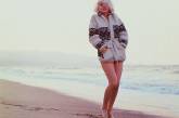 Мэрилин Монро зимой на пляже, 1962 г. ФОТО