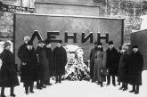 Первый "временный" мавзолей Ленина, 1924 г. ФОТО