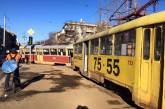 В Харькове трамвай сошел с рельсов и сбил пешехода (ФОТО)