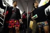 Сотни человек снова проехались без штанов в нью-йоркском метро