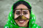 Для чего иранским женщинам усатые маски. ФОТО
