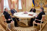 Впервые в истории Янукович, Кравчук, Кучма и Ющенко сели за один стол