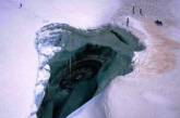 В Антарктиде обнаружен вмерзший в лед корабль пришельцев