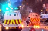 В столице Северной Ирландии второй день продолжаются беспорядки