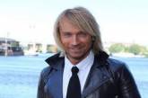 Популярный украинский исполнитель рассказал о тонкостях ухода за волосами