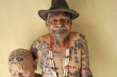 70-летний мужчина превратил своё тело в огромную татуировку в виде географического атласа
