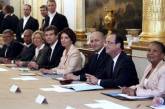 Французский президент урезал себе и министрам зарплату на 30%