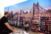 Художник пишет трехметровые картины с улицами Нью-Йорка. ФОТО