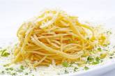 Ученые рассказали, как сломать спагетти на две равные части