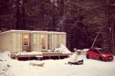 Канадец построил дом из контейнеров и живет там даже в минус 30