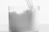 Кабмин установил минимальную закупочную цену на молоко