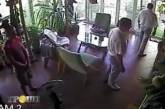 Крымские милиционеры под видом обыска нагло грабят дома