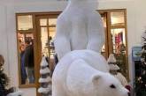 Посетители торгового центра пожаловались на рождественскую инсталляцию. ФОТО