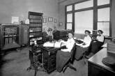Офисные работники в редких снимках прошлого века. ФОТО