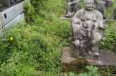Забытый парк каменных скульптур в Японии. ФОТО