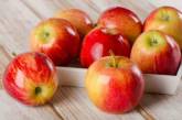 Медики подсказали, какой фрукт может защитить от рака кишечника