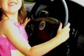 И смех, и грех: 11-летняя девочка приехала в школу на краденом авто