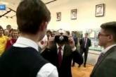 Сеть насмешило фото Путина в шлеме виртуальной реальности. ФОТО