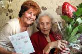 Англичанка бросила курить в свой 102-й день рождения