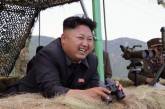 Соцсети высмеяли толпу охранников Ким Чен Ына. ФОТО