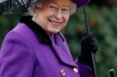 Елизавета II показала свои любимые зонтики. ФОТО