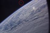 Астронавт НАСА сфотографировал около Земли "летающую тарелку"