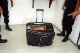 Россиянина оштрафовали за езду в чемодане