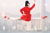 Танцоры из Гонконга в необычной рекламе. Фото