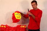 Американец создал костюм Железного человека из воздушных шаров