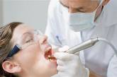 В Германии стоматолог удалил рекордно длинный зуб. Фото