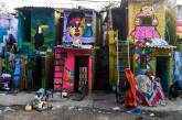 Яркие стрит-арт рисунки в трущобах Нью-Дели. ФОТО