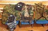 Из России в Украину массово едут "туристы" с дубинками, масками и холодным оружием