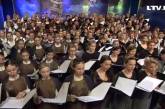В Латвии в эфире популярного музыкального шоу спели гимн Украины