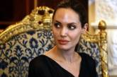 Анджелина Джоли сделает пять пластических операций перед свадьбой с Питтом