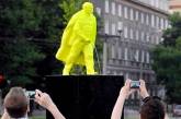 В Польше появился памятник писающему Ленину