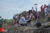 Средневековая экспедиция: на Херсонщине обнаружили новые находки в крепости Тягин