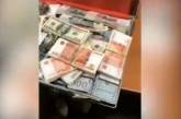 Отличный сюрприз: француженка нашла в подвале чемодан, набитый деньгами. ФОТО