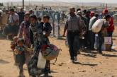 Тысячи курдов бегут из Сирии в Турцию