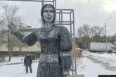 Россия: памятник Аленке выставили на аукцион с начальной ценой в 1 млн рублей. ФОТО