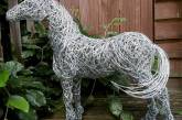 Детализированные скульптуры животных из металлической проволоки. ФОТО