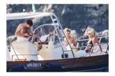 Мужа принцессы Евгении заметили на яхте вместе с моделями (ФОТО) 