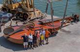Лодку в форме гигантской скрипки спустили на воду в Венеции (ФОТО)