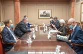 Вице-премьер России из-за костюма оконфузился на встрече с заместителем госсекретаря США (ФОТО)