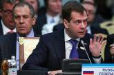 Медведев выглядел "бледно", но погрозил Западу