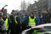 В Николаеве около ста водителей перекрыли проспект