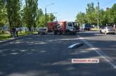 Видео столкновения полицейского авто и грузовика с мороженым