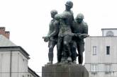 Президент Польши подписал закон о сносе советских памятников