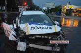 В Николаеве патрульный автомобиль врезался в столб