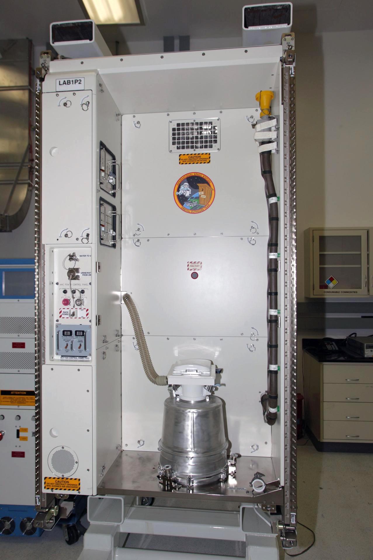Астронавт НАСА рассказала, как жутко ходить в туалет в космосе